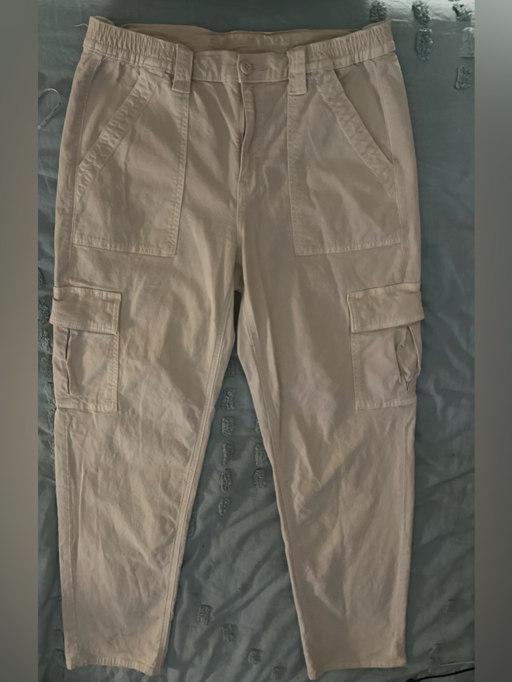 American Eagle Outfitters Beige Stretch Cargo Pants | 12 Long | Cotton/Lyocell